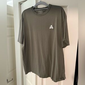 Palace Tee- Size XL